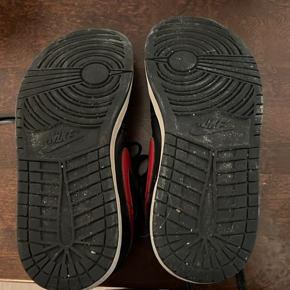 Nike Air Jordans size 8 - Picture 8 of 10